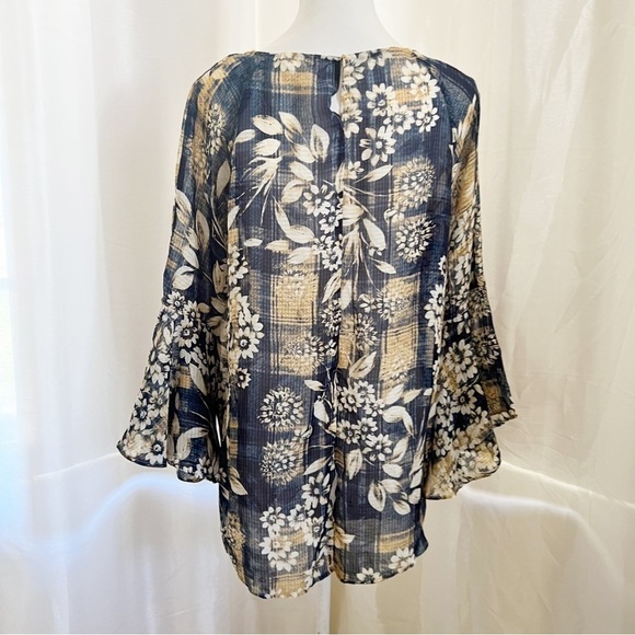 Lc Lauren Conrad flare sleeves blouse Size Large - Picture 4 of 11